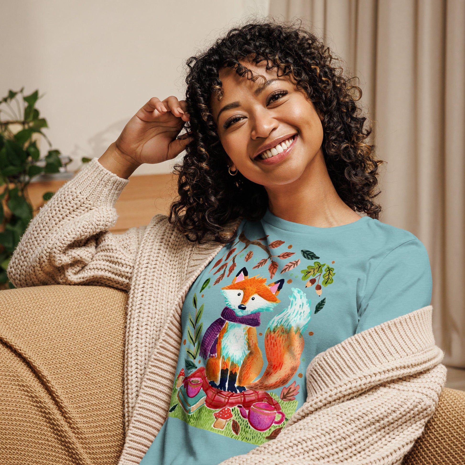 Cozy Fox Autumn Scene – Women’s Relaxed Fit T-Shirt 🍂🦊 - SANDRAAS