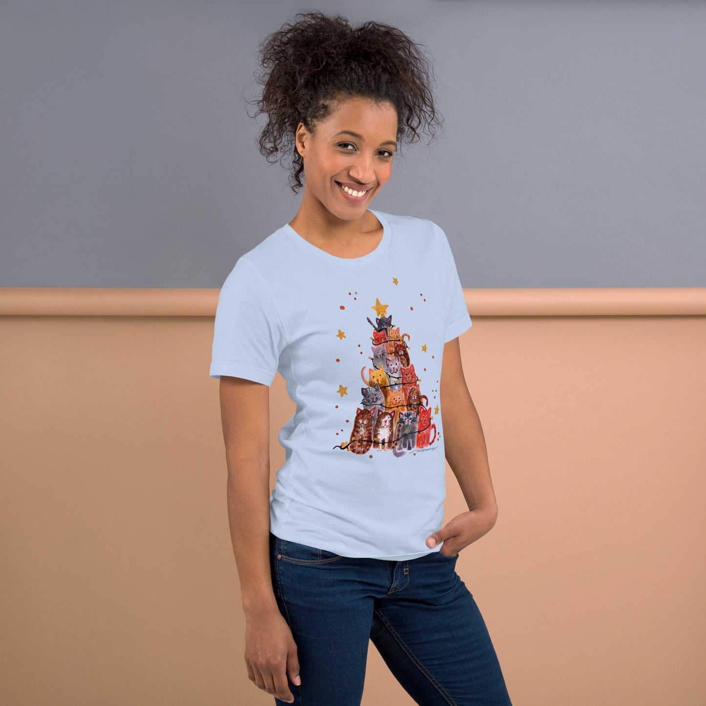 🎄 Christmas Cat Tree T-Shirt – Whimsical Watercolor Cats Stacked as a Christmas Tree 😺🌲✨ Soft & Cozy Holiday Tee - SANDRAAS